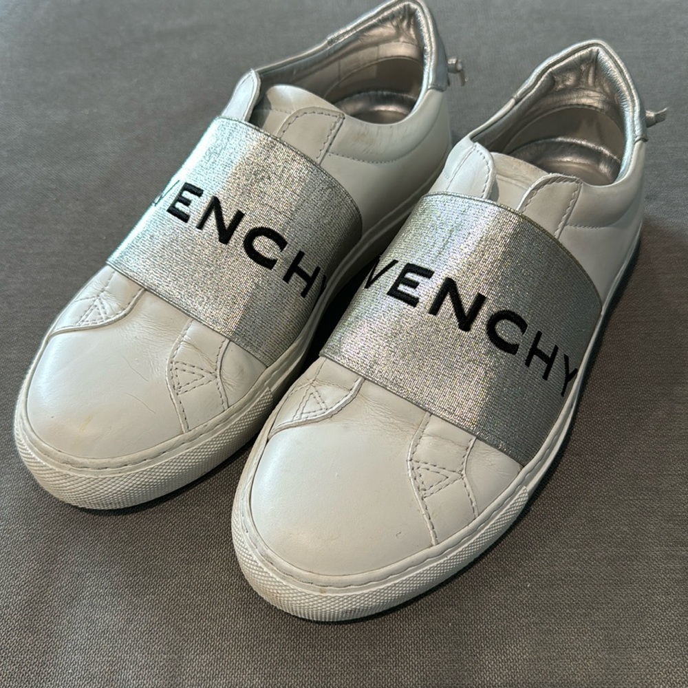 Givenchy Women sneakers size 6 US / 36
